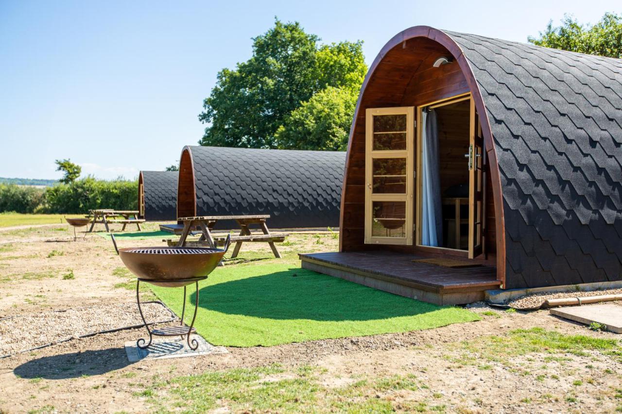 The Woolpack Glamping Hotel Maidstone Exterior photo